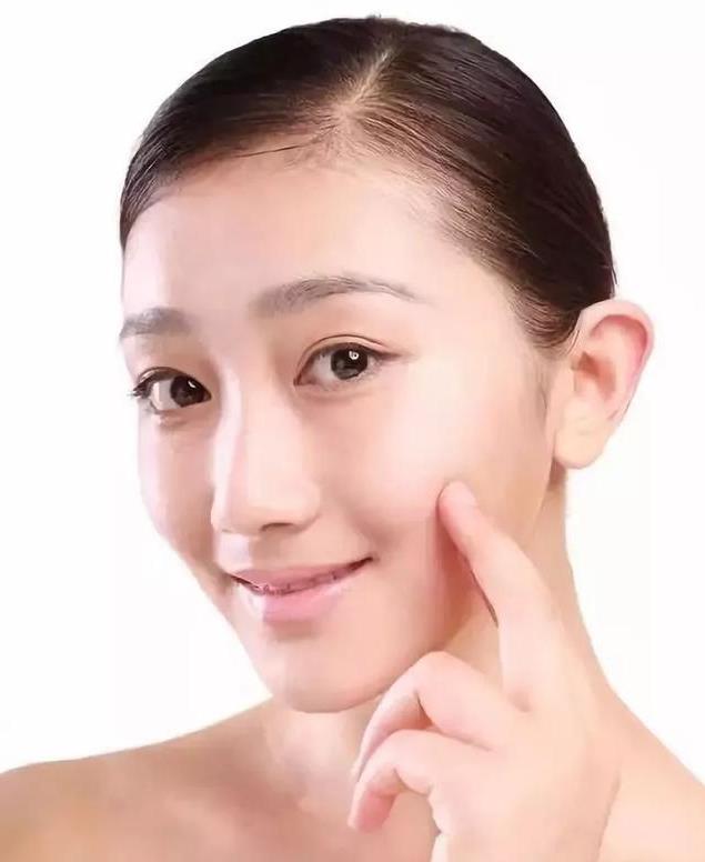 <strong> 打造差异化祛痘化妆品的秘密武器：选择专业OEM代加工</strong>